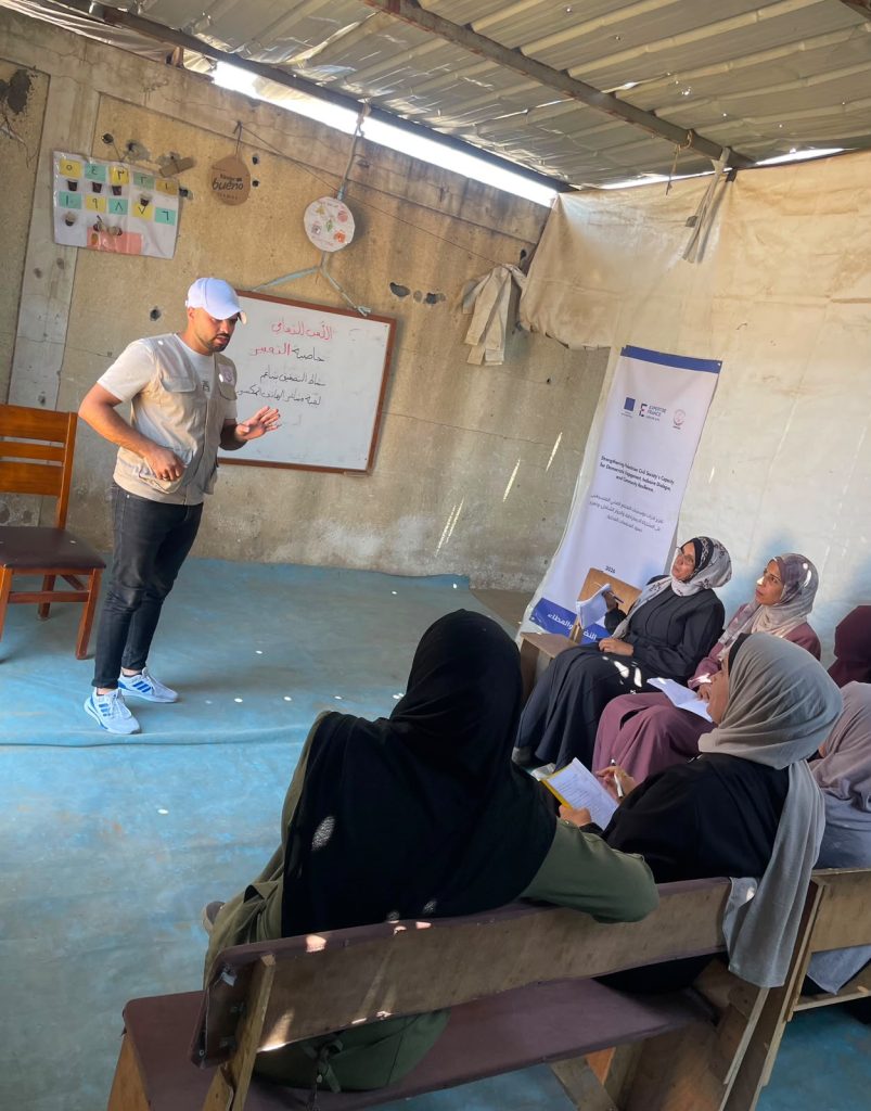 جمعية المرأة العاملة تدرب عضوات بلدية دير البلح بمراكز الإيواء لتمكين المرأة قيادياً بدعم أوروبي