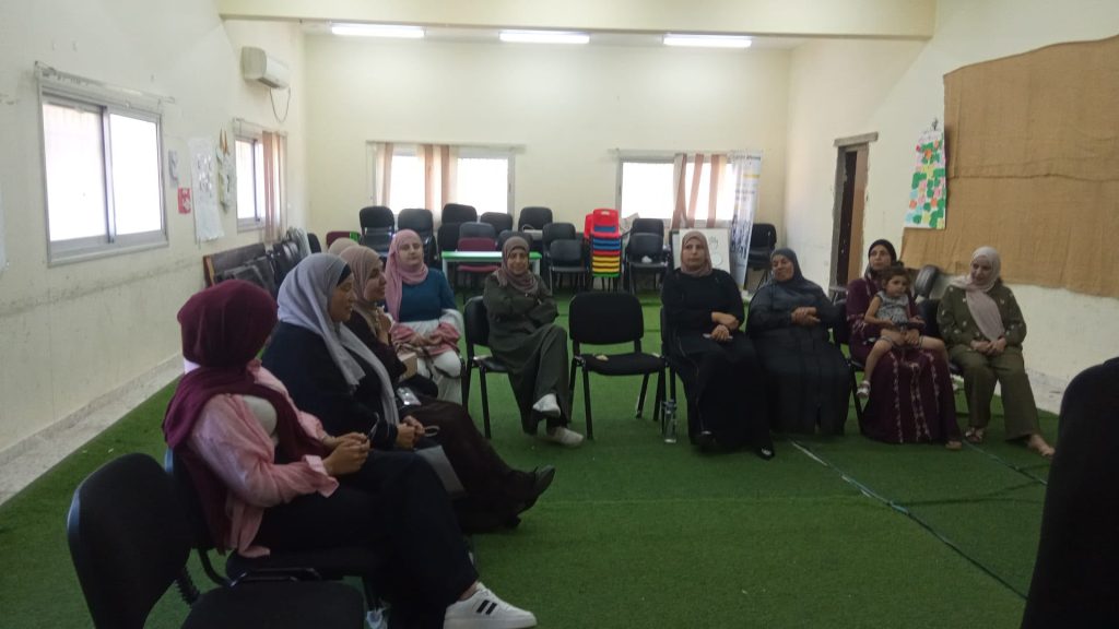 لتعزيز الصمود والتفريغ.. إطلاق أولى جلسات الدعم النفسي للنساء في بلدة بيت عنان بالقدس