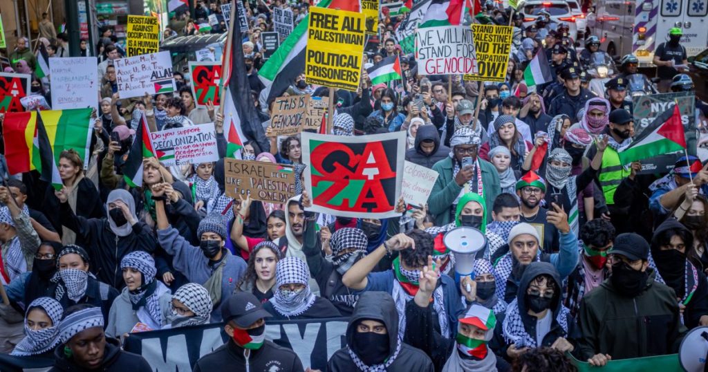 إدانة 7 متظاهرين بعرقلة حركة المرور فوق جسر غولدن غيت في سان فرانسيسكو