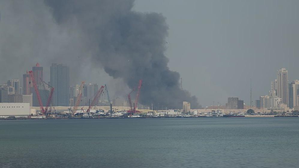من السواحل إلى العمق.. كيف تحولت الضربات الأمريكية على إيران إلى حرب لوجستية؟