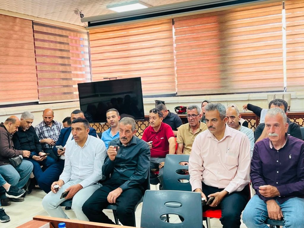 البروفيسور رزق سليمية يبحث مع مزارعي المحافظات الشمالية آليات التنفيذ لدعم المتضررين