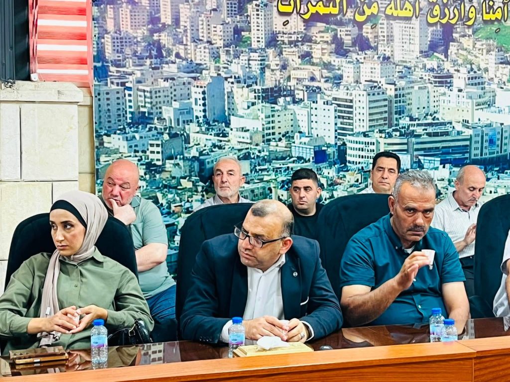 البروفيسور رزق سليمية يبحث مع مزارعي المحافظات الشمالية آليات التنفيذ لدعم المتضررين