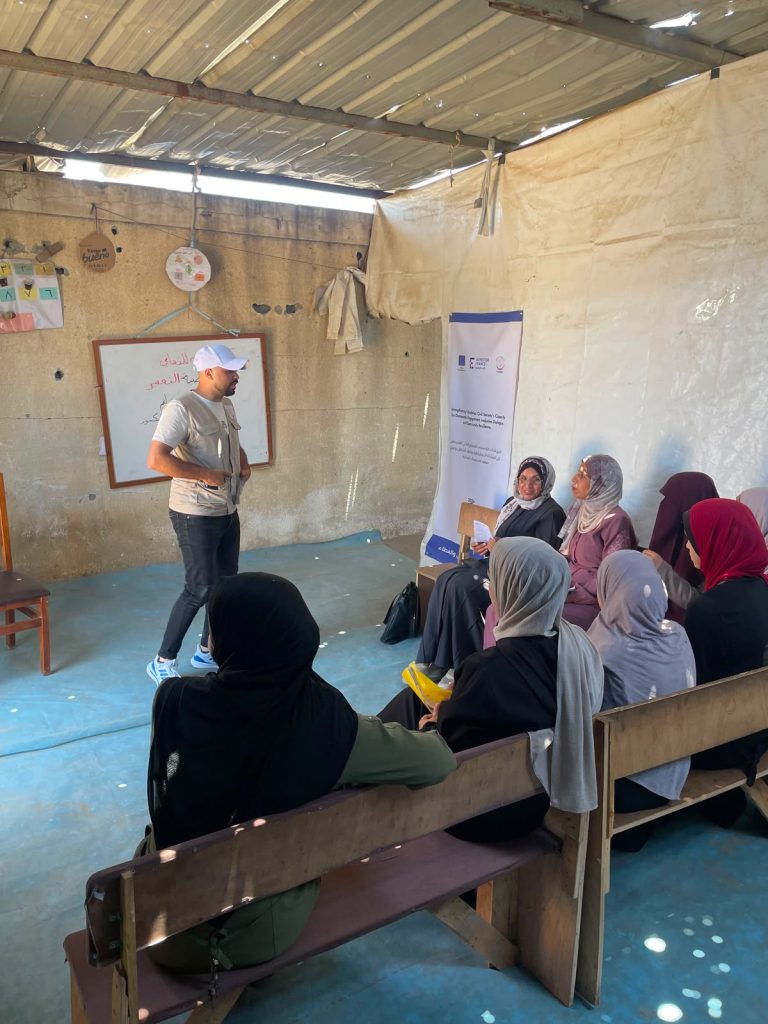 جمعية المرأة العاملة تدرب عضوات بلدية دير البلح بمراكز الإيواء لتمكين المرأة قيادياً بدعم أوروبي