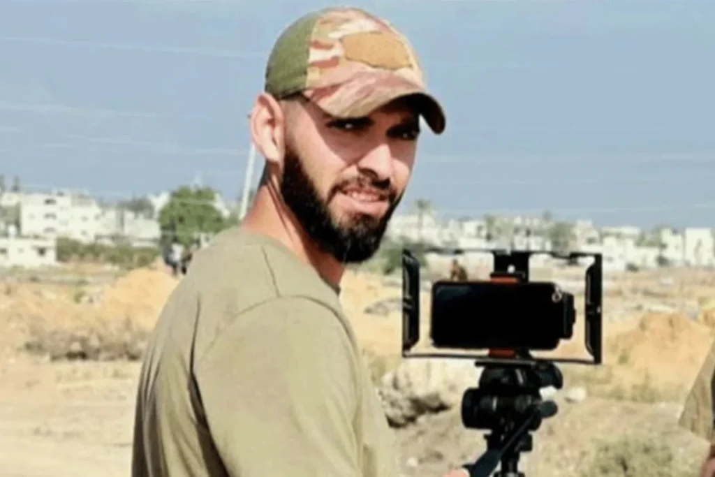  الشهيد الصحفي أحمد وشاح مصور قناة الجزيرة مباشر .