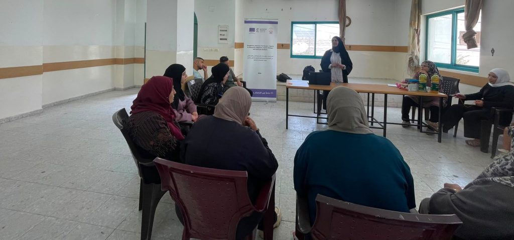 جمعية المرأة العاملة الفلسطينية تطلق مبادرة لترسيخ قيم الديمقراطية والمواطنة الفاعلة بأم سلمونة