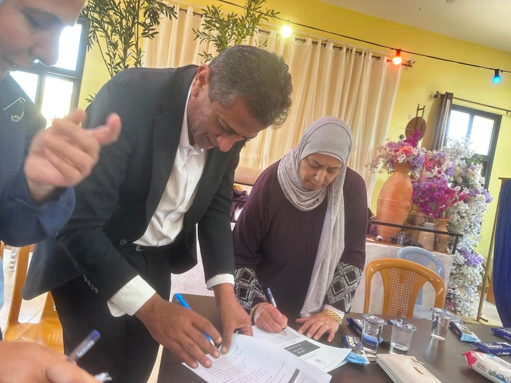 وقّعت جمعية المرأة العاملة ميثاق شرف في دير الحطب بين المجلس القروي ومجلس الظل النسوي لتعزيز المشاركة السياسية والمجتمعية للنساء.