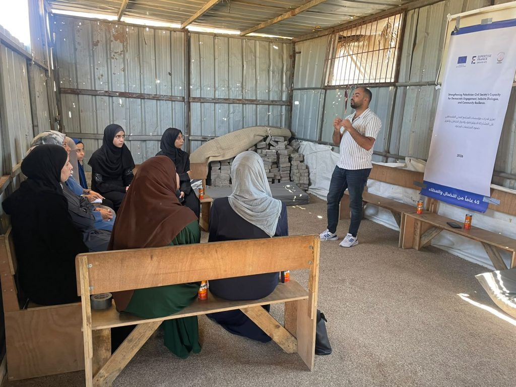 جمعية المرأة العاملة تجمع 11 عضوة في أحد مراكز الإيواء لدعم مشاركة النساء في صنع القرار المحلي