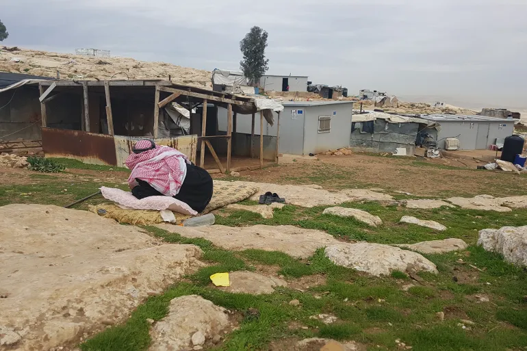 سلطات الاحتلال والمستوطنون ابتكروا سياسية جديدة في مطلع هذا العام ضد البدو (الجزيرة)