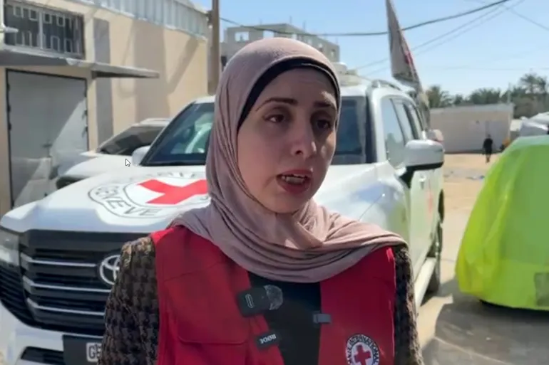 أماني الناعوق:نحن على استعداد لاستئناف عملنا المتمثل في زيارة المعتقلين في مراكز الاحتجاز الإسرائيلية (الجزيرة)