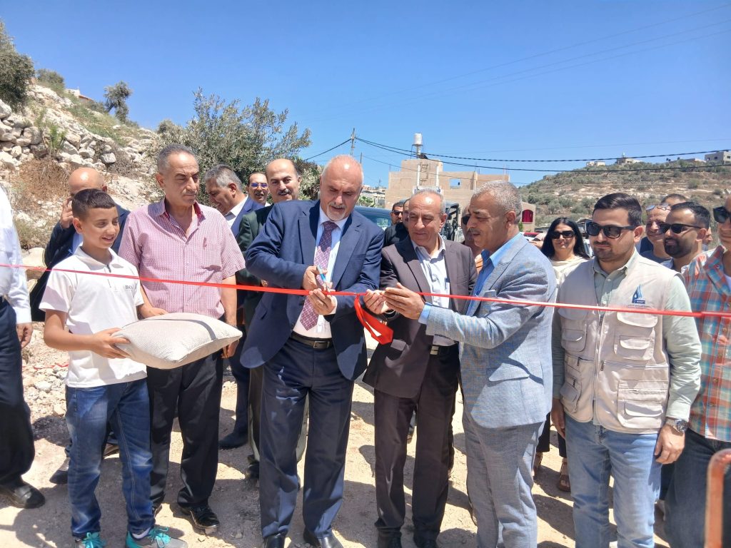 لتعزيز الصمود والتنمية.. وزير الزراعة يفتتح مشاريع إنتاجية ويوقع اتفاقيات حيوية في محافظة جنين