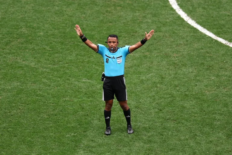 السلفادوري إيفان بارتون حكم مباراة فرنسا وإسبانيا في كأس العالم 2026 (الفرنسية)