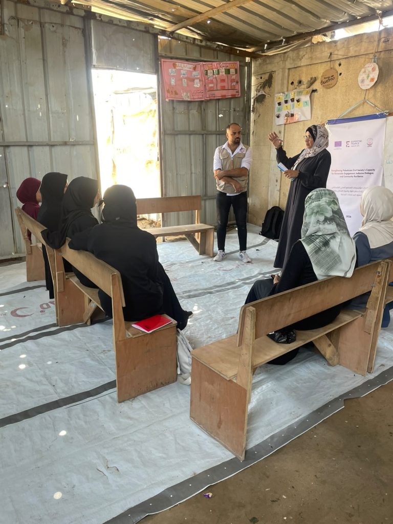 نظمت جمعية المرأة العاملة ورشة مبادرات نسوية دير البلح لـ تعزيز دور النساء وتمكين عضوات مجلس الظل من صنع الأثر بـ المجتمع.