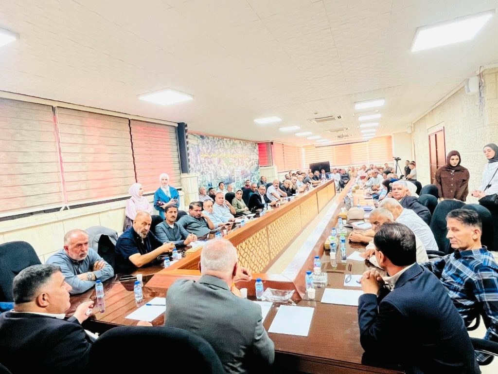 البروفيسور رزق سليمية يبحث مع مزارعي المحافظات الشمالية آليات التنفيذ لدعم المتضررين