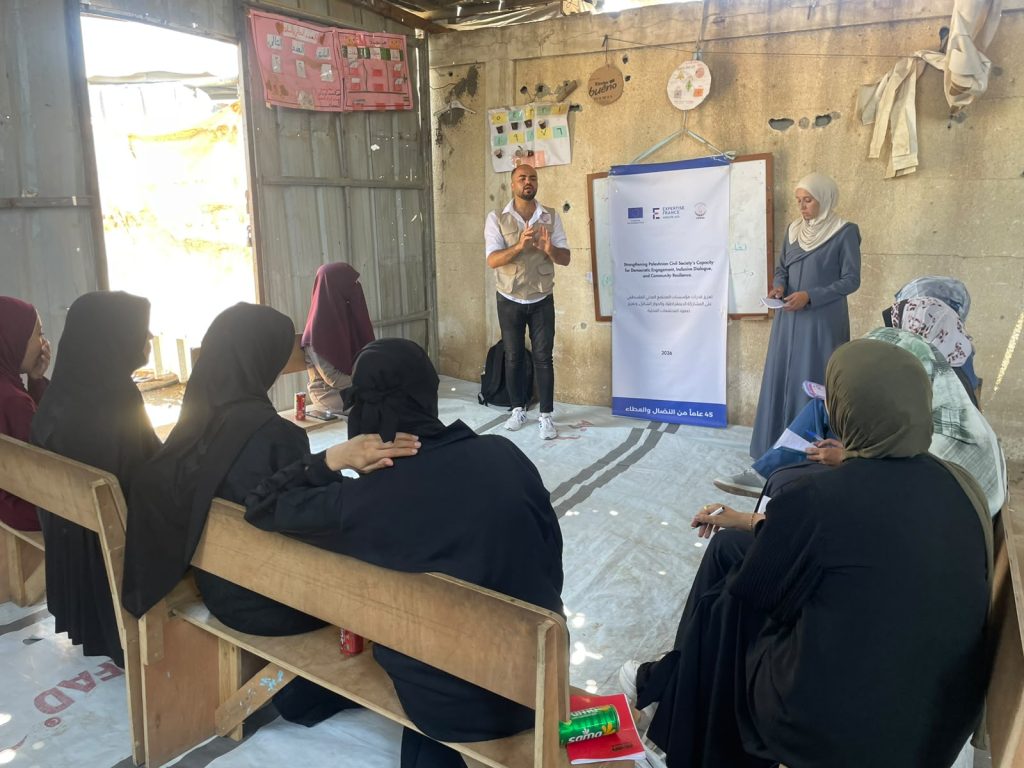مبادرات نسوية دير البلح: جمعية المرأة العاملة تنظم ورشة عمل لـ تمكين النساء