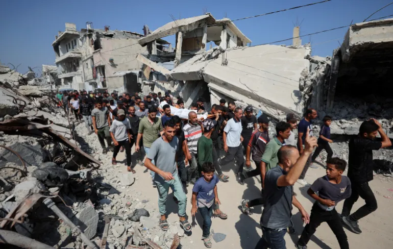 الخروقات الإسرائيلية لاتفاق وقف إطلاق النار أسفرت حتى الخميس عن استشهاد 1127 فلسطينيا وإصابة 3643 (رويترز)