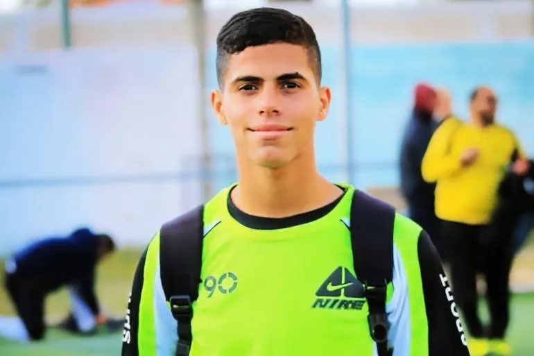 الشهيد هادي محمود حلاوة لاعب نادي المصدر والأقصى استشهد يوم 6 يوليو/تموز الجاري (مواقع التواصل)