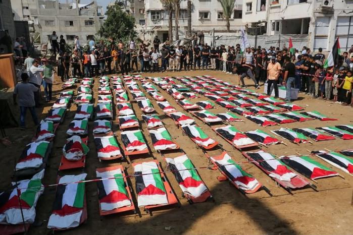 تشييع 112 شهيداً في غزة بعد انتشال جثامينهم من تحت الأنقاض