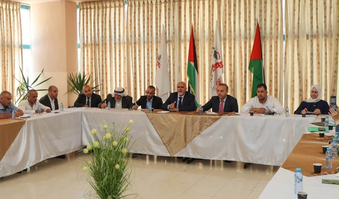 وزير الزراعة يلتقي بلديات الخليل لـ بحث التخطيط الزراعي المحلي