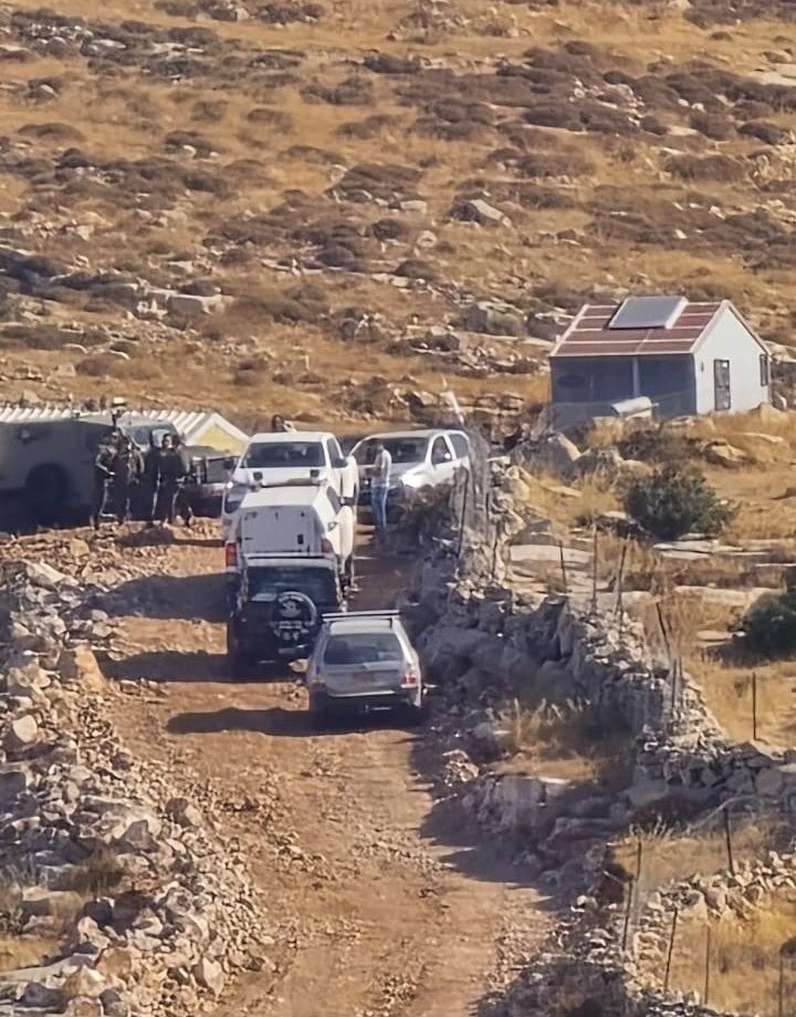 تصاعد اعتداءات المستوطنين في الضفة الغربية وإقامة بؤرة استيطانية بالخليل