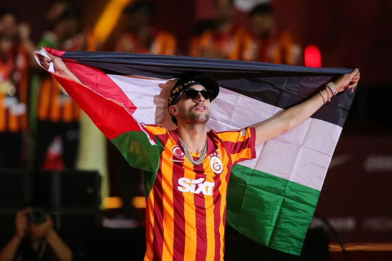 حكيم زياش الذي عرف بتضامنه المستمر مع القضية الفلسطينية رد على تهديدات بن غفير (غيتي)