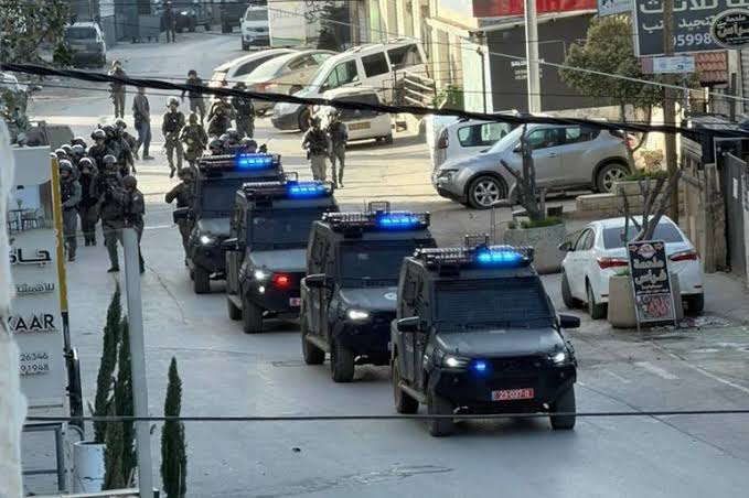 شرطة الاحتلال تداهم معهد قلنديا للتدريب شمال القدس