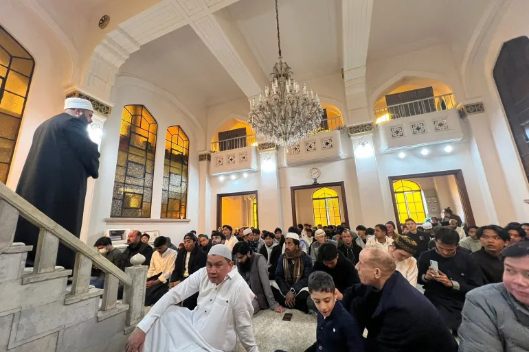 صلاة عيد الفطر في مسجد كوبيه أقدم المساجد باليابان في مارس/آذار الماضي (فيسبوك)