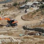 مستوطنون يشرعون بشق طريق استيطاني في نعلين غرب رام الله