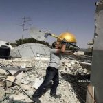 سياسة الهدم الذاتي تتواصل في القدس المحتلة تحت ذريعة البناء دون ترخيص