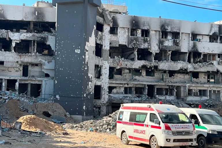 الاحتلال استهدف المستشفيات بشكل مباشر خلال حرب الإبادة على غزة بغرض إخراجها من الخدمة (الجزيرة)